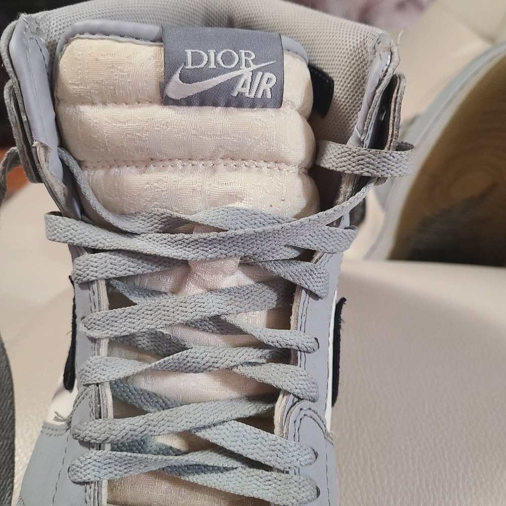 DIOR AIR - Picture 4 of 9